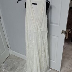 Chetta B Elegant Off  White Dress
